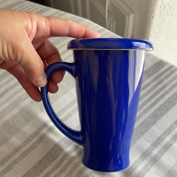 CHANTAL TALL LIDDED LATTE MUG. Royal blue. Ceramic. EXCELLENT CONDITION. 16 Oz - Picture 5 of 5